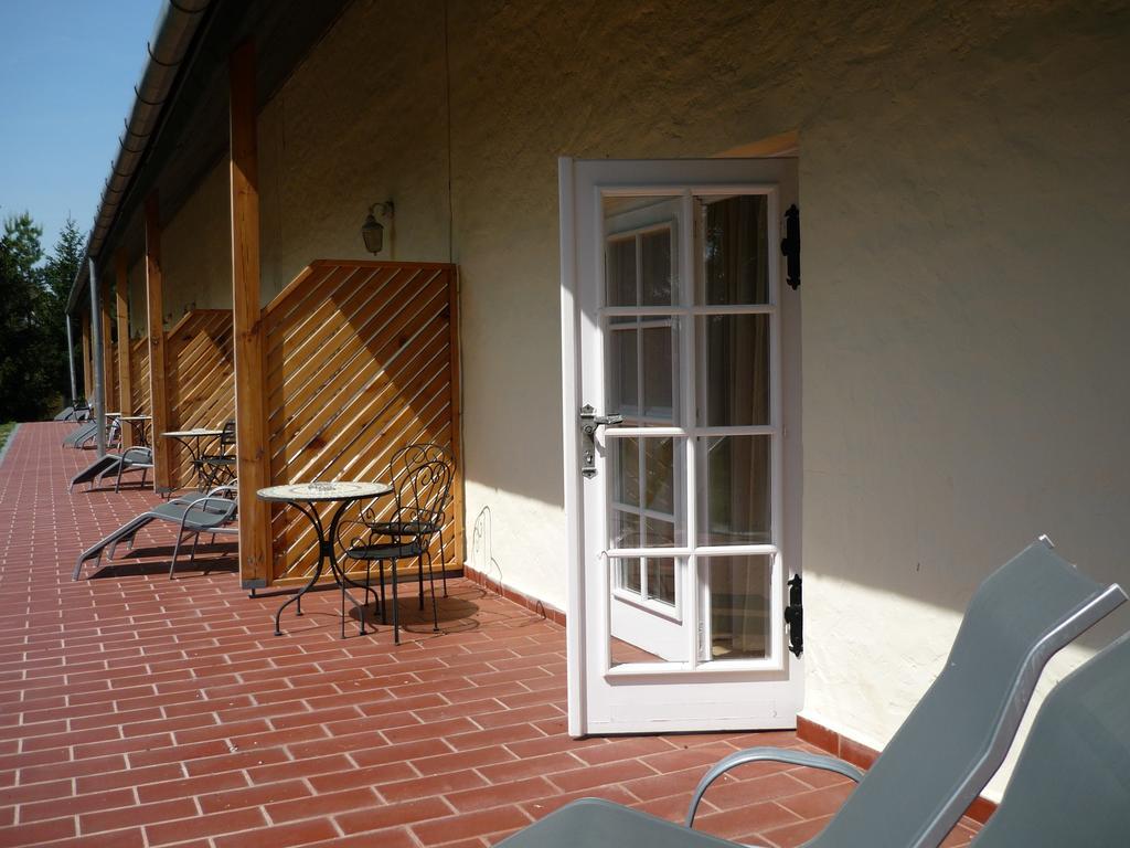 Oereg Malom Hotel Csepreg Екстер'єр фото
